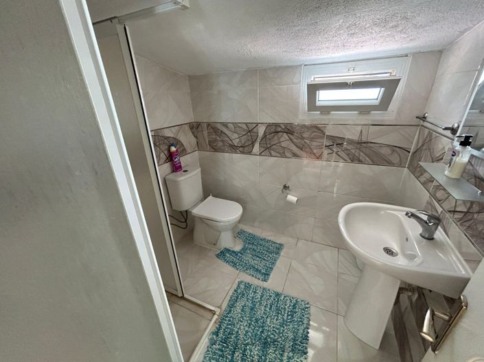 Image No.20-4 Bed Villa for sale