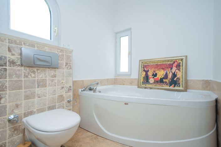 Image No.15-2 Bed Apartment for sale