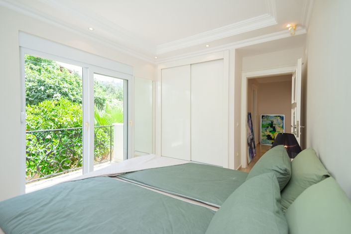 Image No.18-2 Bed Apartment for sale