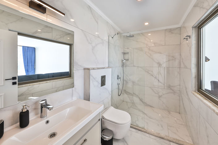 Image No.24-5 Bed Villa for sale