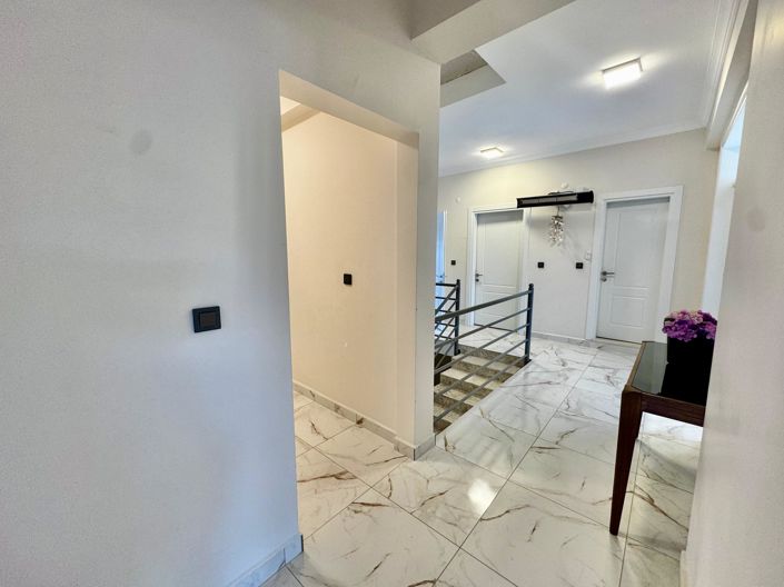 Image No.14-4 Bed Villa for sale