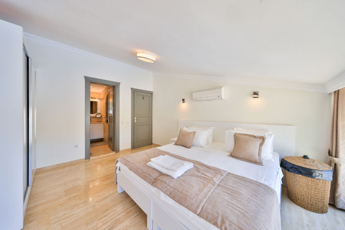 Image No.24-4 Bed Villa for sale