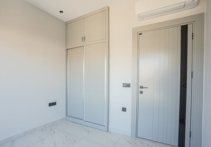 Image No.12-2 Bed Apartment for sale