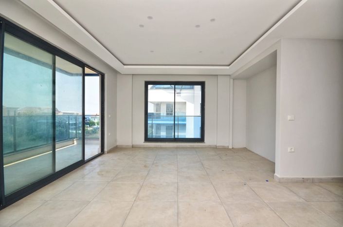 Image No.13-3 Bed Apartment for sale