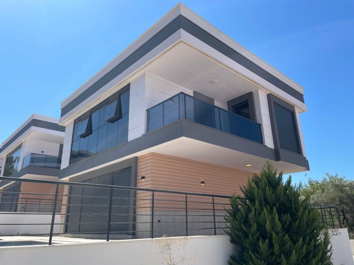 Image No.3-3 Bed Villa for sale