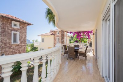 An Alluring Hillside Villa In Alanya For Sale - Balcony