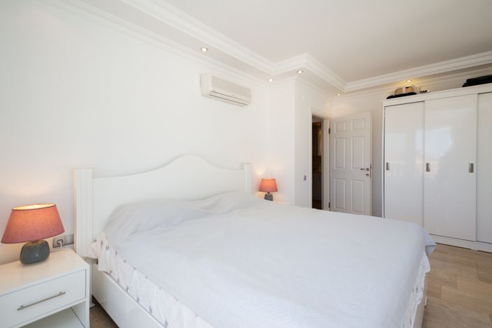 Image No.19-3 Bed Villa for sale