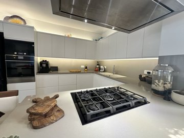 Prestigious Villa For Sale In Central Dalyan - Stylish kitchen