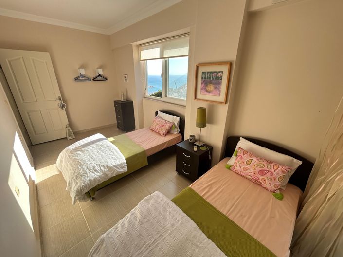 Image No.21-3 Bed Apartment for sale