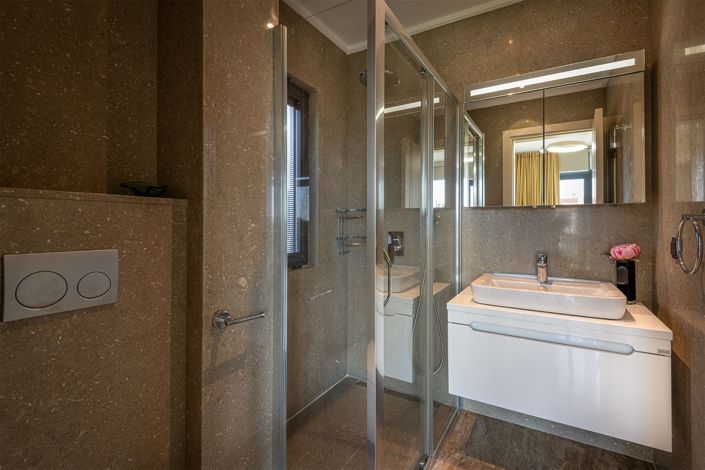 Image No.17-3 Bed Villa for sale