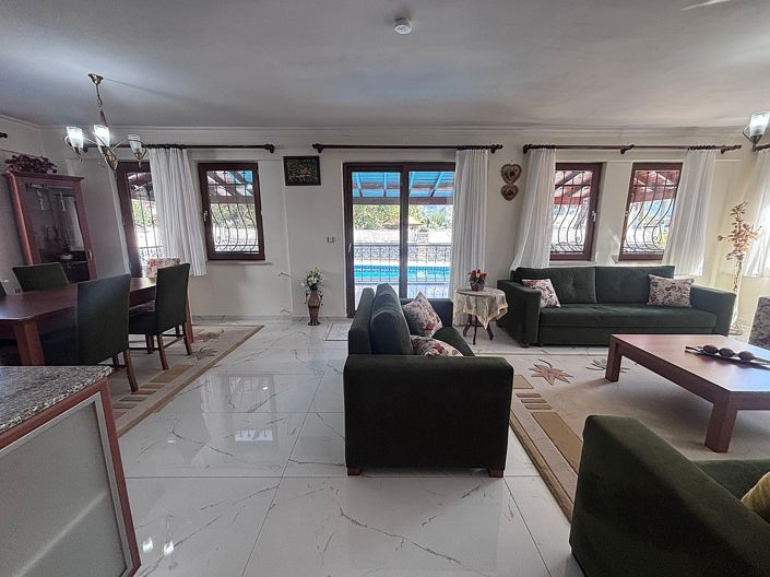 Image No.5-5 Bed Villa for sale