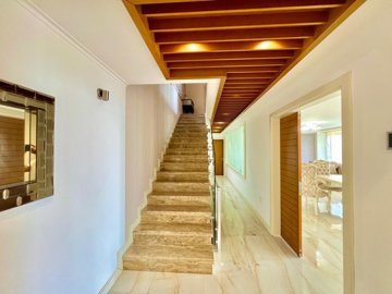 Ultra-Luxurious Sea View Alanya Villa For Sale - Entrance hallway and staircase