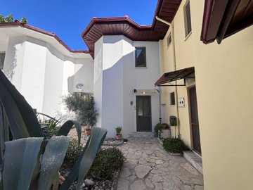 A Traditional Garden Apartment With Modern Accents Is For Sale In Dalyan - Beautiful courtyard