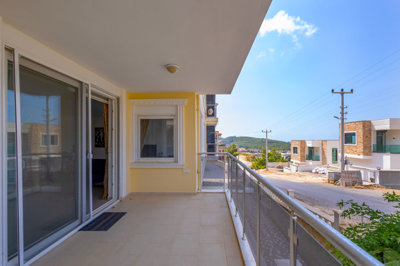 Exceptional Apartment For Sale In Kargicak, Alanya - Large balcony