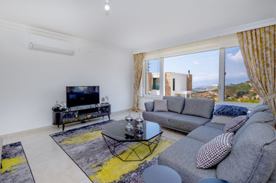 Exceptional Apartment For Sale In Kargicak, Alanya - Tastefully furnished lounge