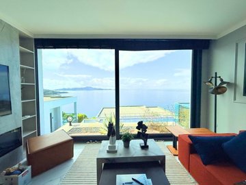 Prestigious Sea View Villa In Bodrum With A Private Garden For Sale - Sea views from the living area