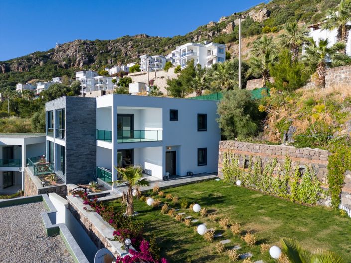 Image No.3-4 Bed Villa for sale