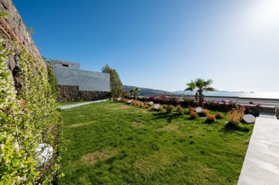 Prestigious Sea View Villa In Bodrum With A Private Garden For Sale - Garden with sea views