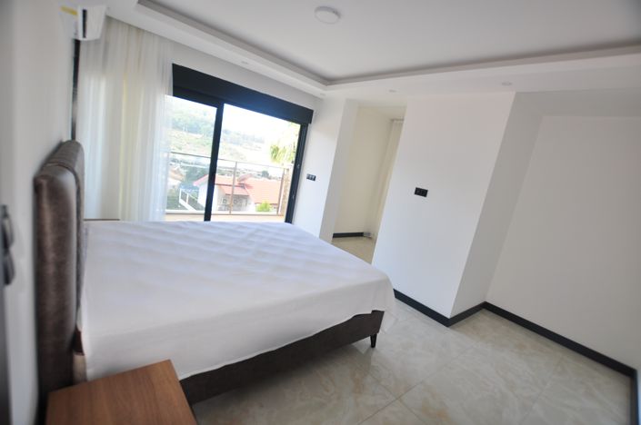 Image No.17-7 Bed Villa for sale