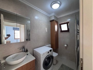 Renovated Apartment For Sale In Dalyan - Large bathroom with luxury units