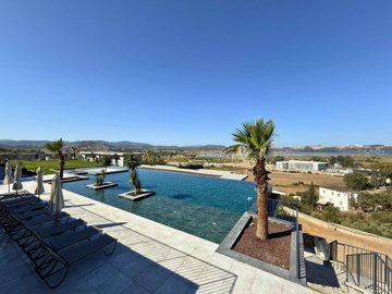 Beautiful Garden Apartment For Sale In Milas, Mugla - Enticing shared pool