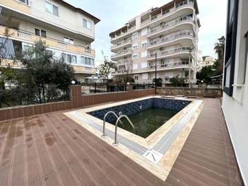 Sea View Alanya Penthouse For Sale With A Shared Pool - Complex with communal pool