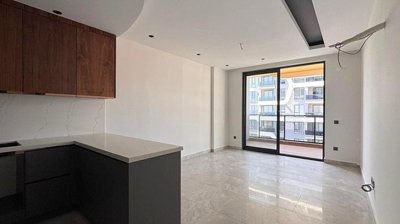 Indulgent One Bedroom Apartment For Sale In Alanya – Living space to the balcony