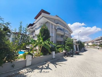 Renovated Marmaris Apartment For Sale – To the property from the road