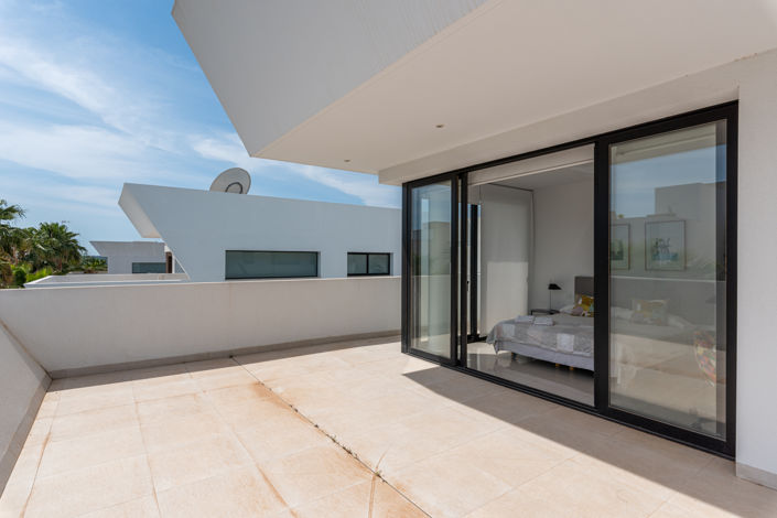 Image No.12-4 Bed Villa for sale