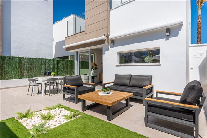 Image No.2-3 Bed Villa for sale