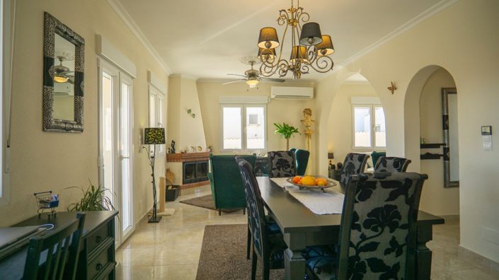 Image No.10-3 Bed Villa for sale