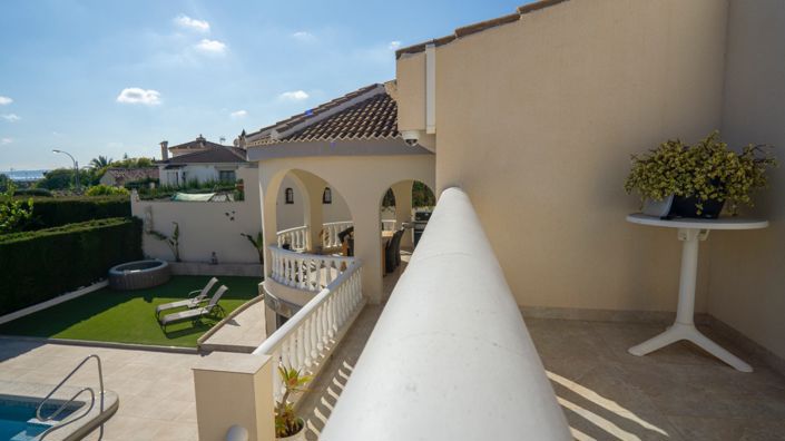 Image No.19-3 Bed Villa for sale