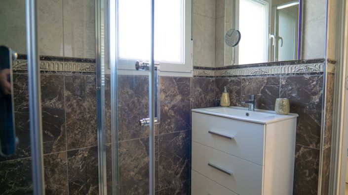 Image No.27-3 Bed Villa for sale