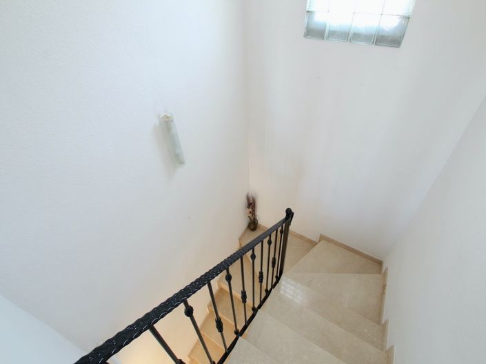 Image No.23-2 Bed Villa for sale