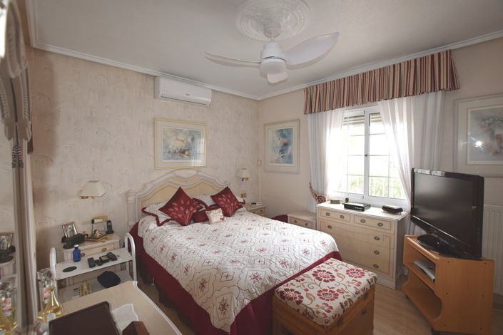 Image No.14-5 Bed Villa for sale