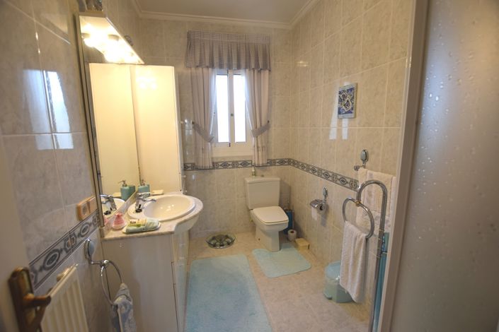 Image No.20-5 Bed Villa for sale