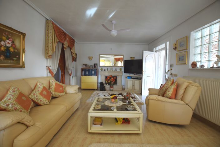 Image No.9-5 Bed Villa for sale