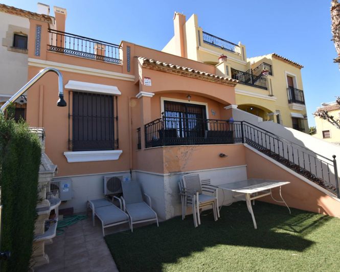 Image No.1-3 Bed Townhouse for sale