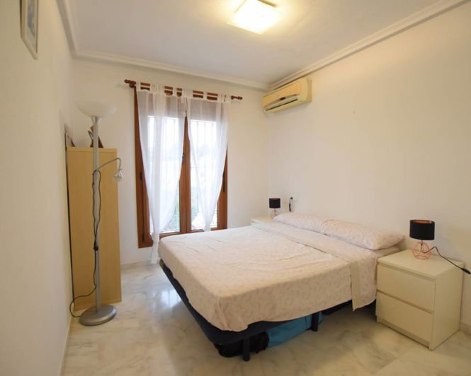 Image No.12-3 Bed Townhouse for sale