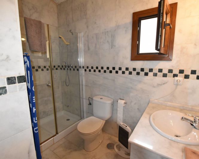 Image No.21-3 Bed Townhouse for sale