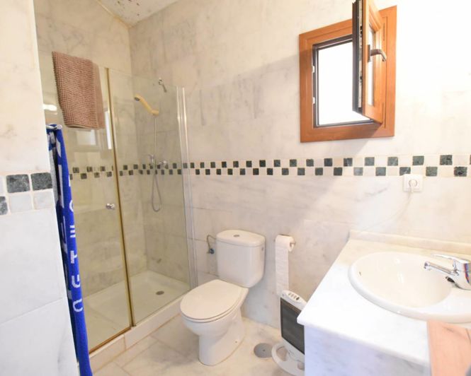 Image No.22-3 Bed Townhouse for sale