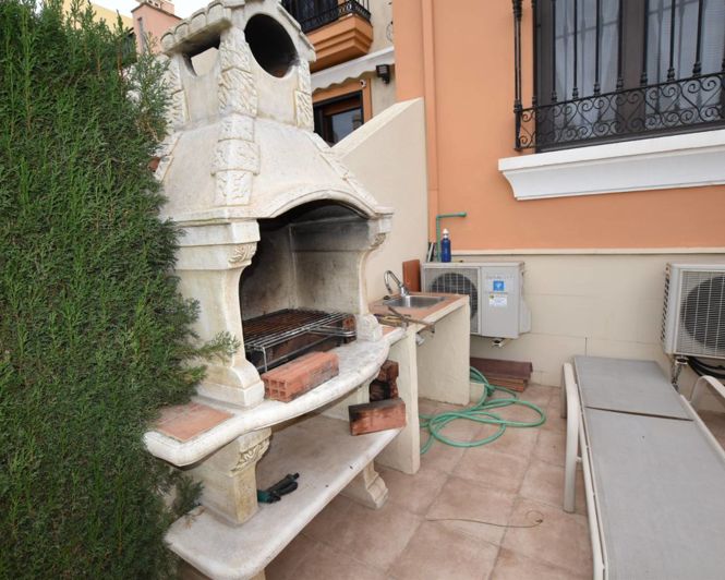 Image No.24-3 Bed Townhouse for sale