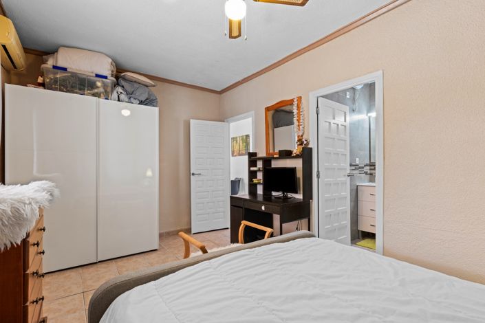 Image No.17-5 Bed Villa for sale