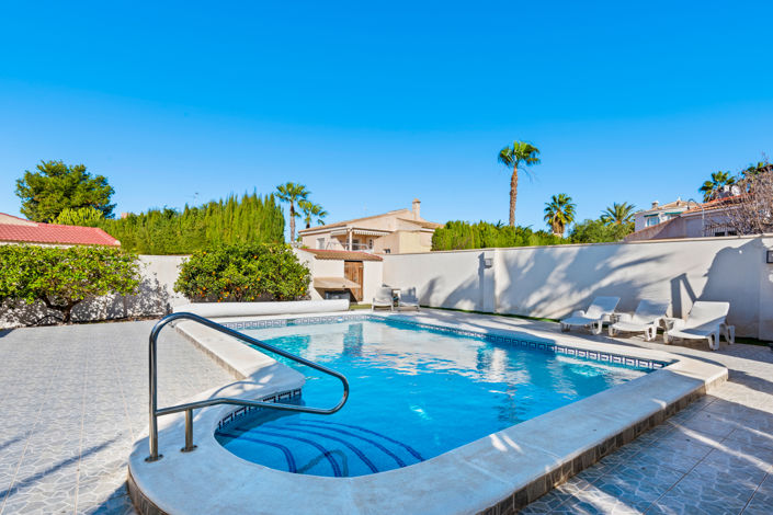 Image No.38-5 Bed Villa for sale