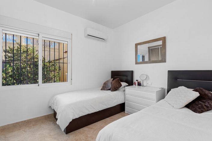 Image No.15-3 Bed Villa for sale