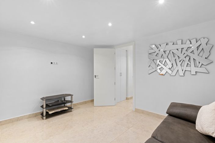 Image No.22-3 Bed Villa for sale