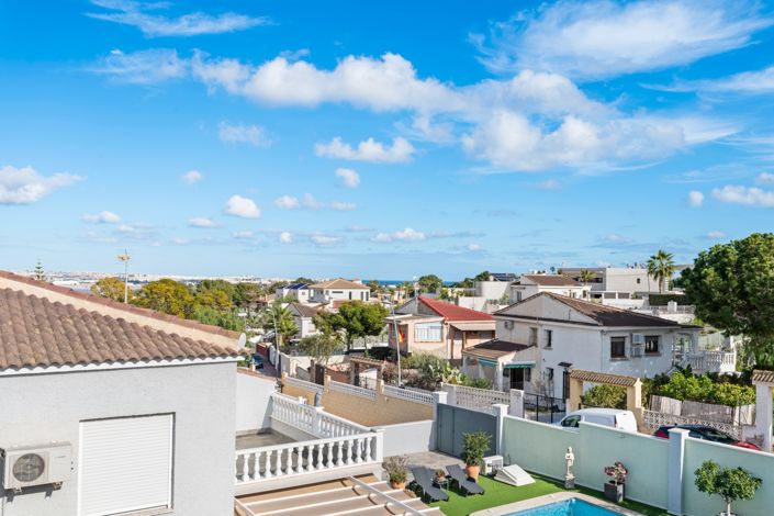 Image No.30-3 Bed Villa for sale