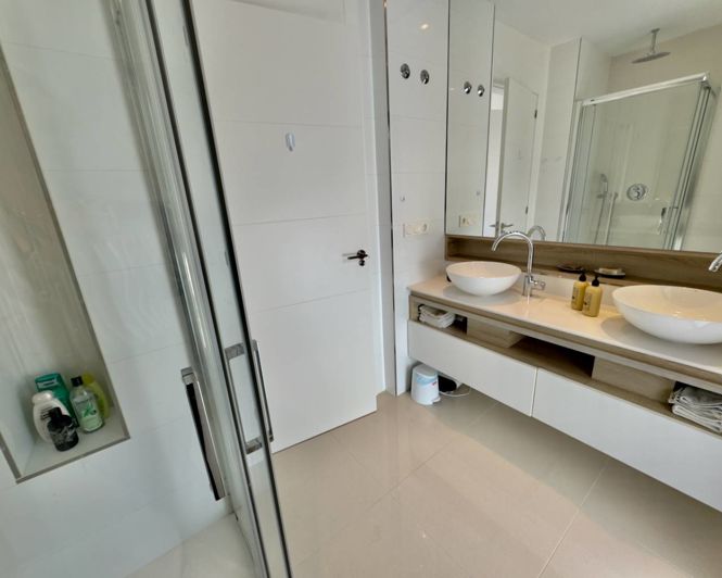 Image No.17-3 Bed Villa for sale