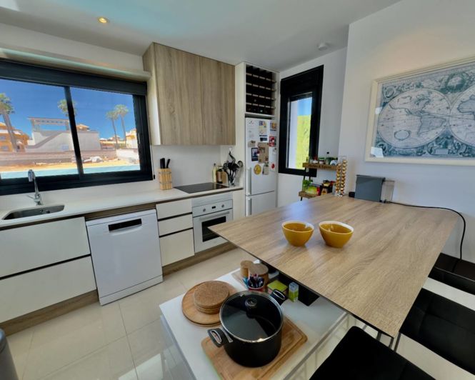 Image No.3-3 Bed Villa for sale