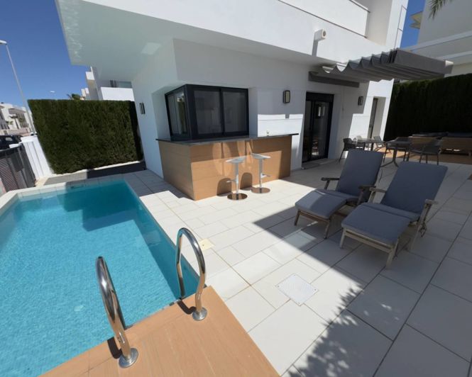 Image No.31-3 Bed Villa for sale